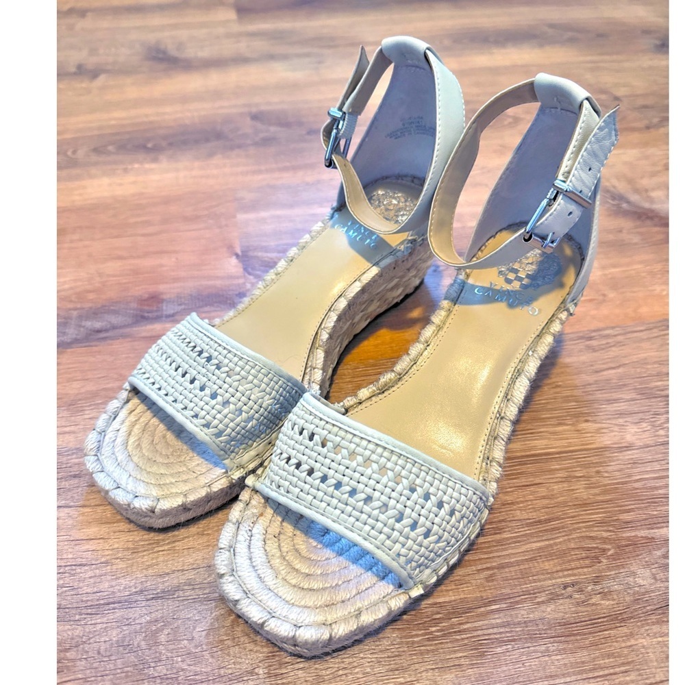 Vince Camuto Womens Jellisa Espadrille Wedge Sandal Cream Eyelet Size 9.5 Wide
